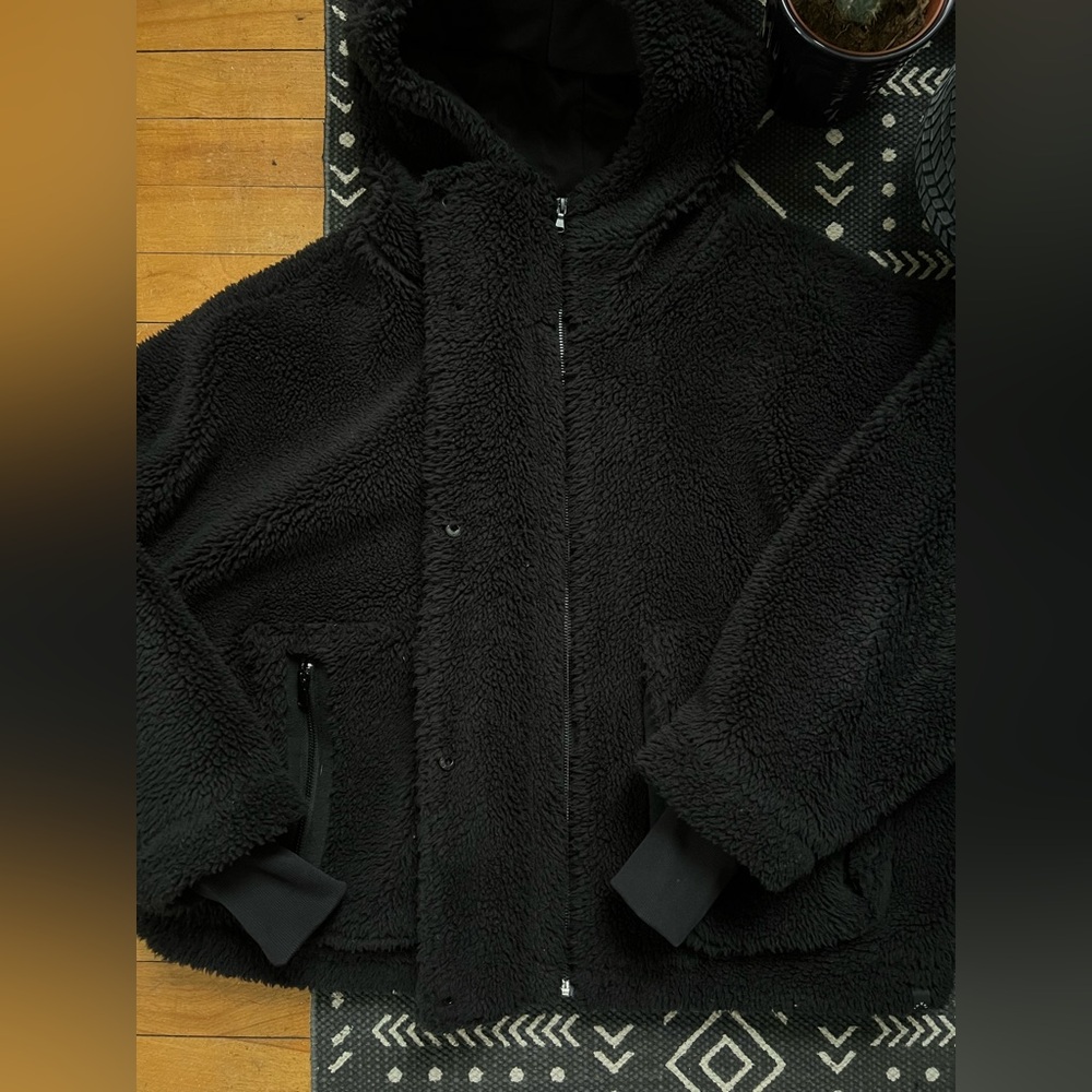 Varley Jacket - image 4